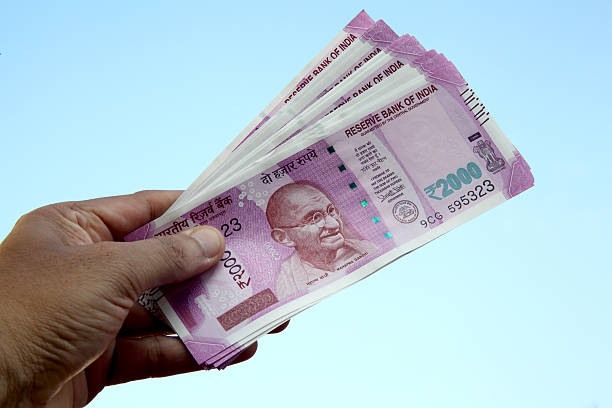 No One Refuses To Take Rs 2000 Notes For The Next 4 Montes