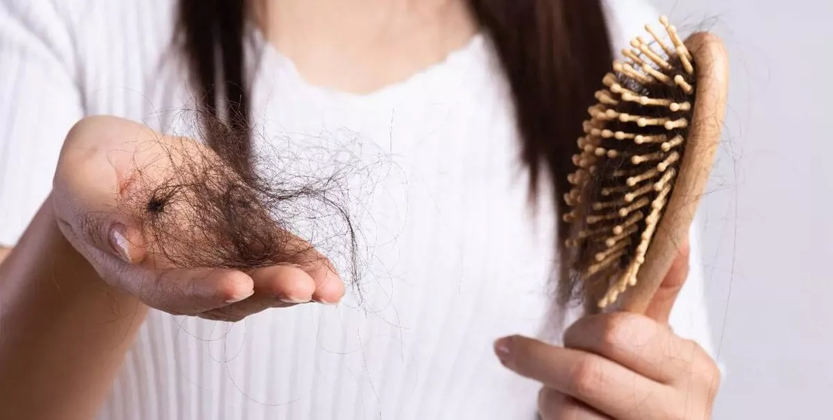 5 Tips To Stop Hair Fall During PCOS